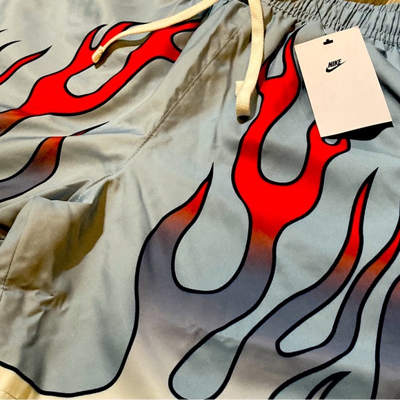 𝐍𝐢𝐤𝐞 𝐒𝐩𝐨𝐫𝐭 𝐅𝐥𝐚𝐦𝐞𝐬 𝐑𝐞𝐝 𝐒𝐡𝐨𝐫𝐭𝐬 𝐃𝐕𝟗𝟔𝟐𝟖-𝟒𝟐𝟓 - Picture 4 of 8